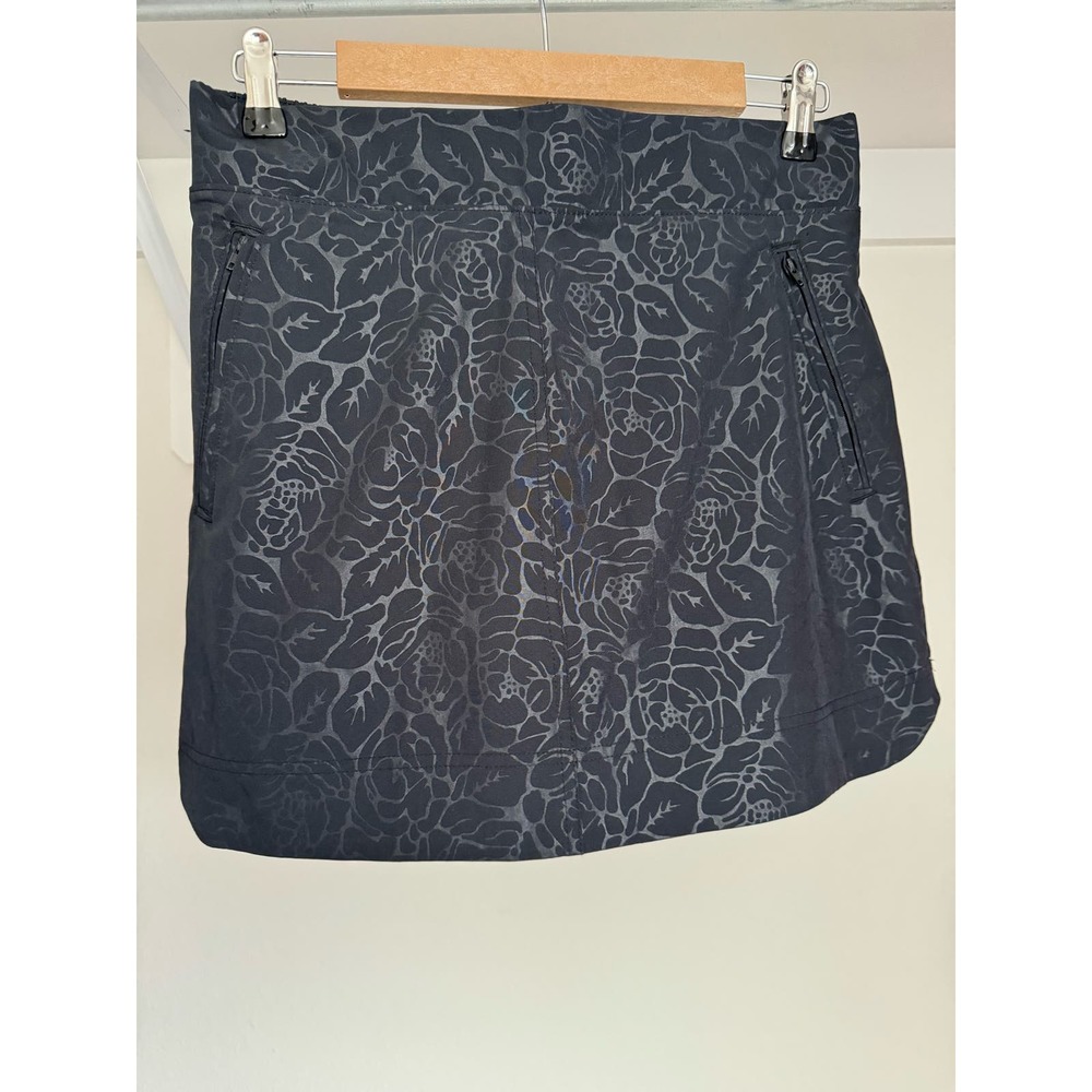 Orvis Athletic Skirt Size XS Floral Black on Black